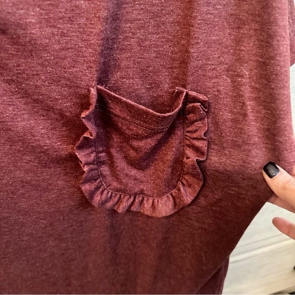 Amazon Off Shoulder Ruffle pocket tee - Picture 2 of 6